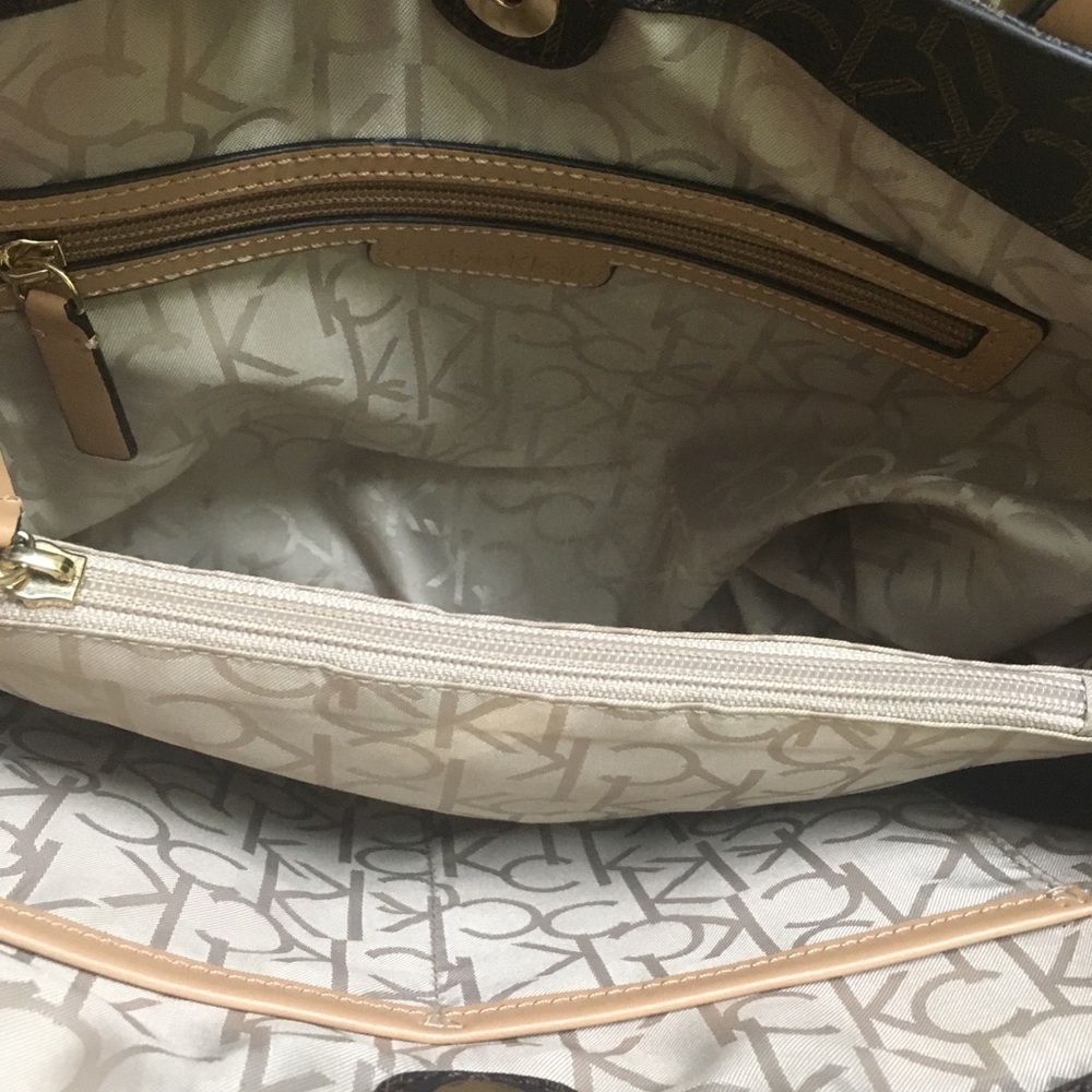 Authentic Calvin Klein coated PVC signature tote bag - Picture 9 of 15